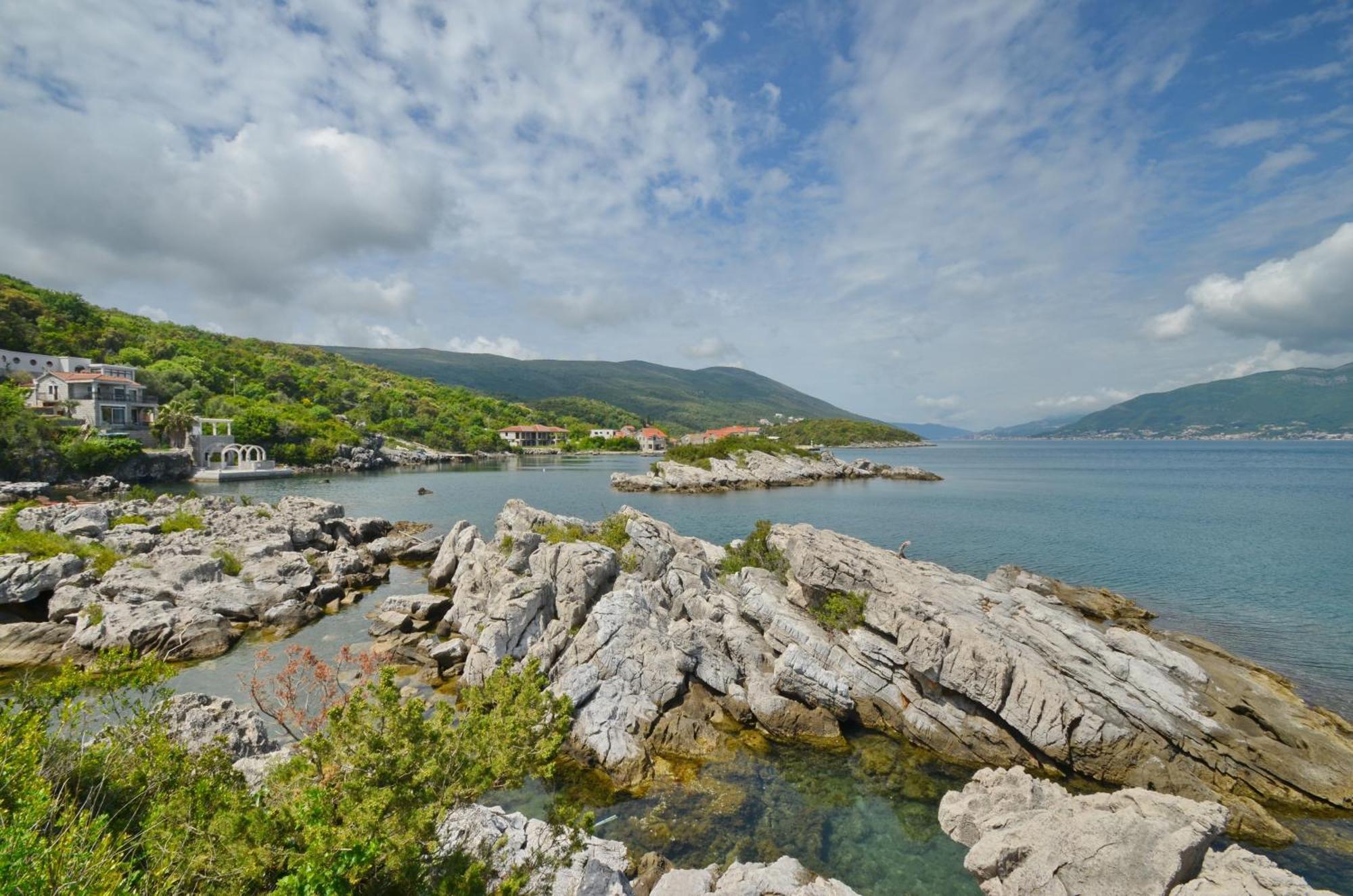 Holiday Home Brinic Тиват Экстерьер фото
